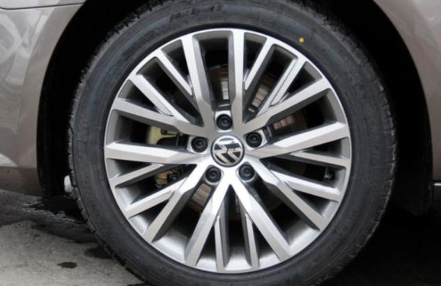 大众CC轮胎尺寸是什么，大众CC轮胎型号是多少。
